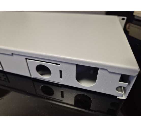 Panel, optički, integralni, sa 24xDLC MM/SM spojnika, sa kasetama, bez pigtaila, 19"-1U, teleskopski, sivi 5368